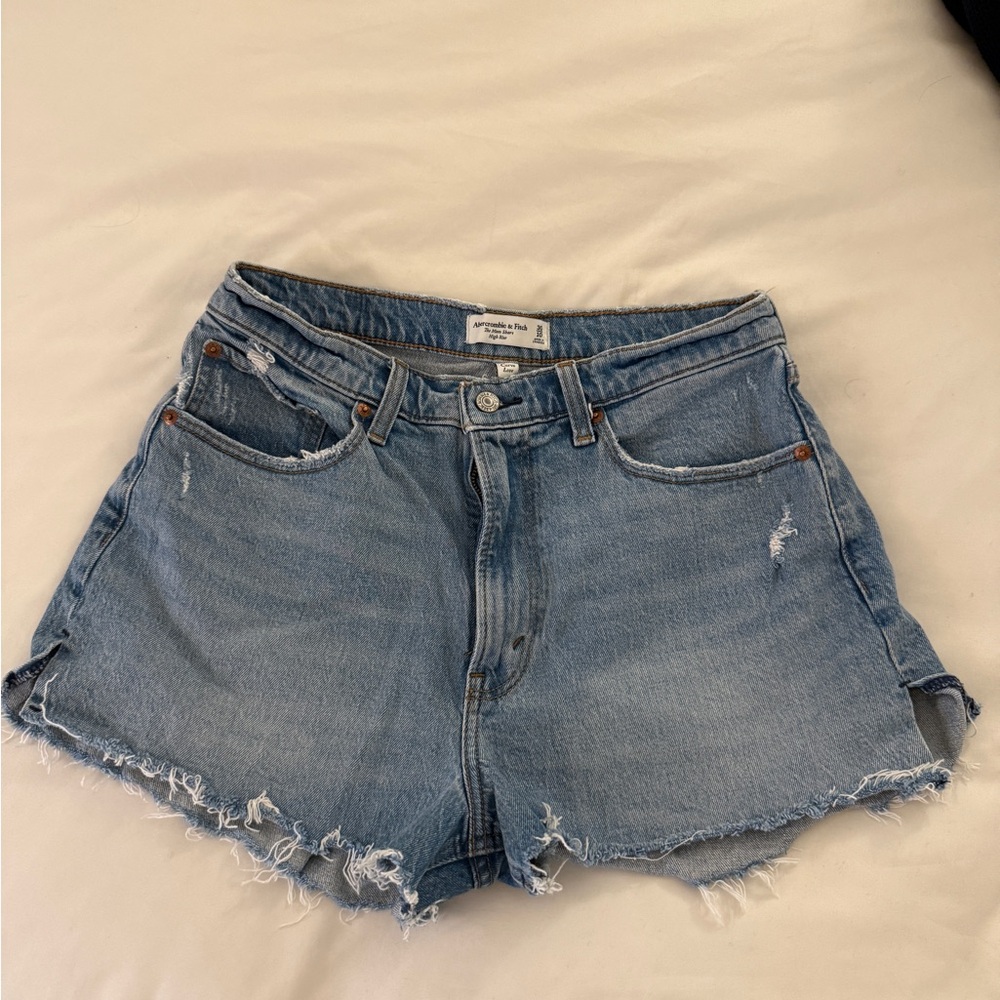 Abercrombie & Fitch The Mom Short, High Rise, Blue Frayed Jean Short